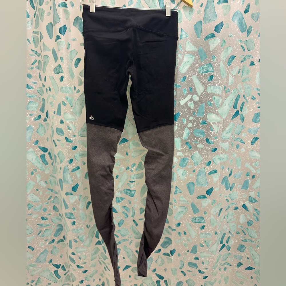 Alo Yoga Leggings (small)